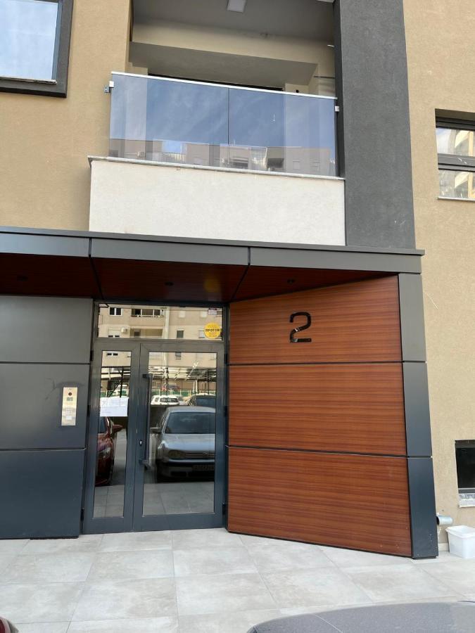Porta Leks Apartment, Self Check-In, Own Parking Skopje Extérieur photo
