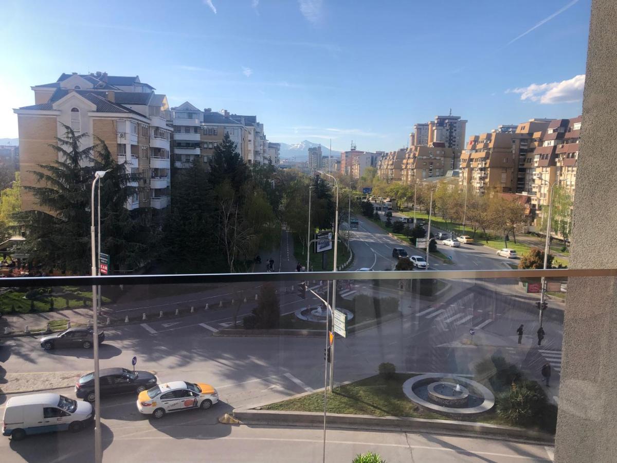 Porta Leks Apartment, Self Check-In, Own Parking Skopje Extérieur photo
