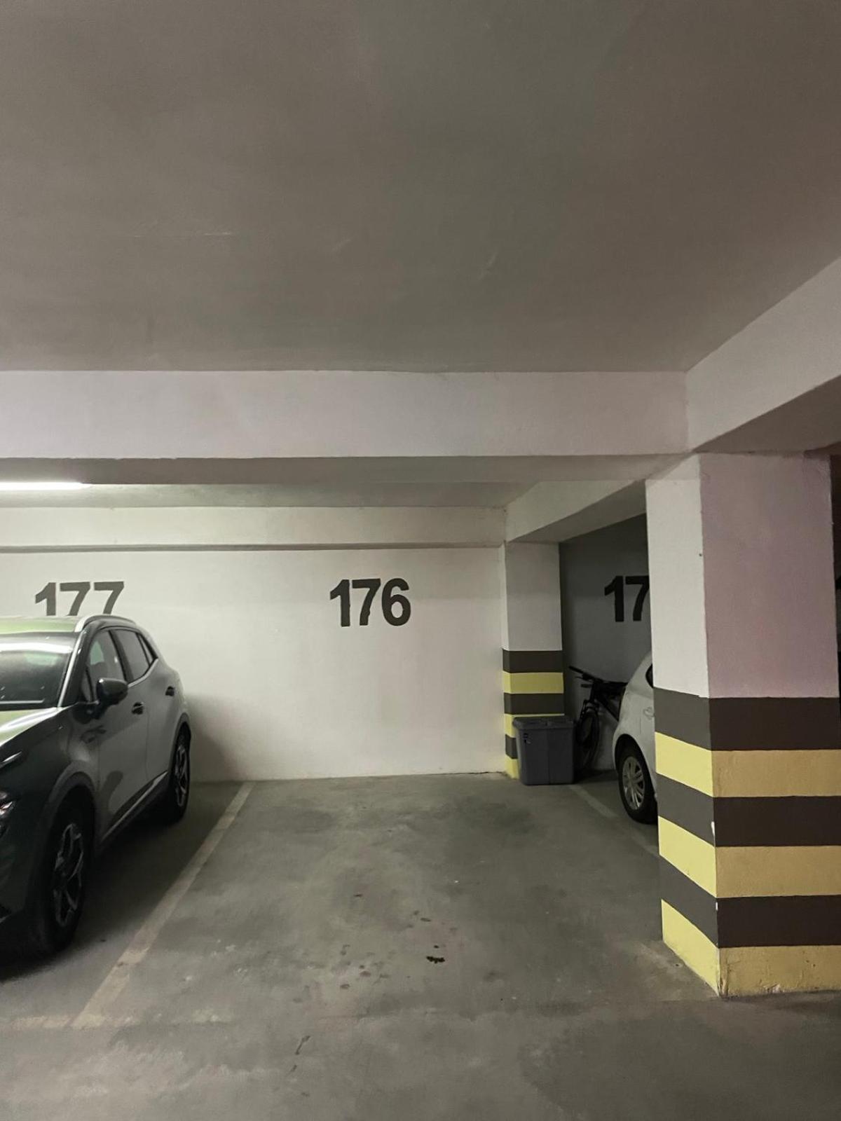 Porta Leks Apartment, Self Check-In, Own Parking Skopje Extérieur photo
